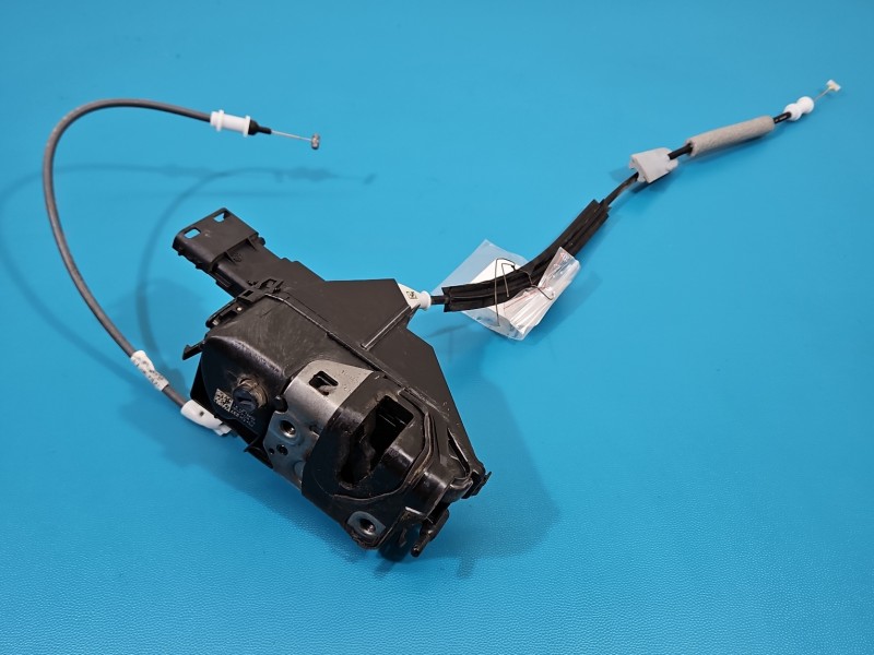 Zamek przód prawy 104237 Peugeot 3008 II EUROPA Peugeot, Europejska, 6PIN