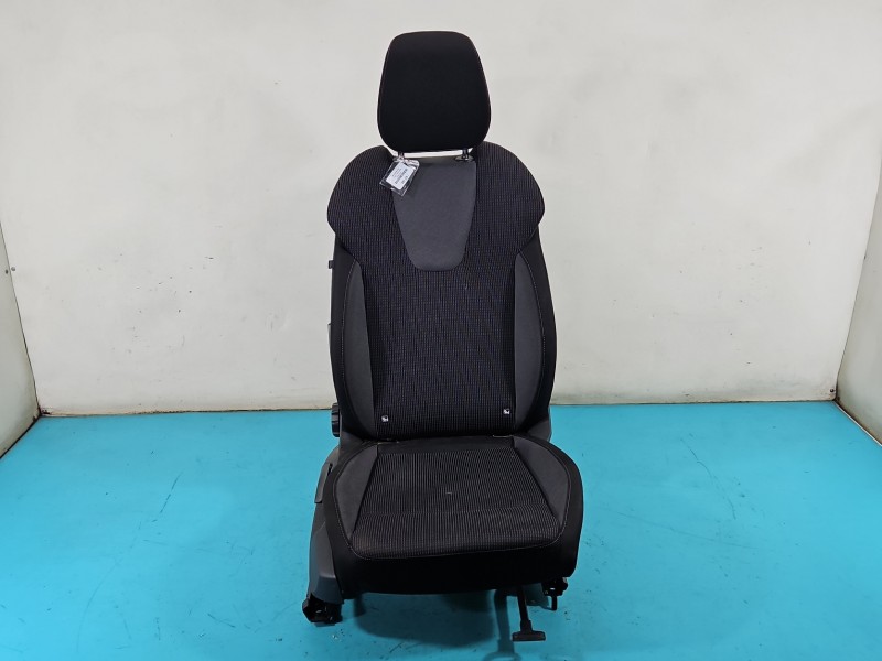 Fotel prawy przód pasażera Skoda Octavia IV 5d EUROPA