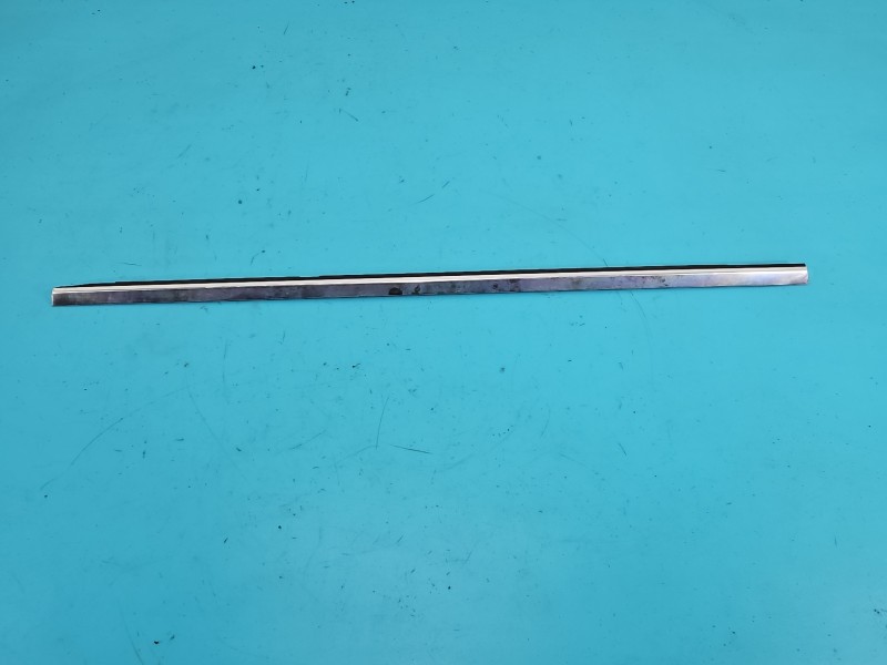 Listwa drzwi tył lewa MERCEDES W176 A1767350182 HB