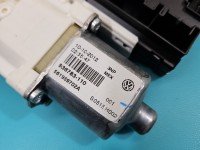 Podnośnik przód prawy Vw Jetta VI 812633758, 3C0959792C 4d