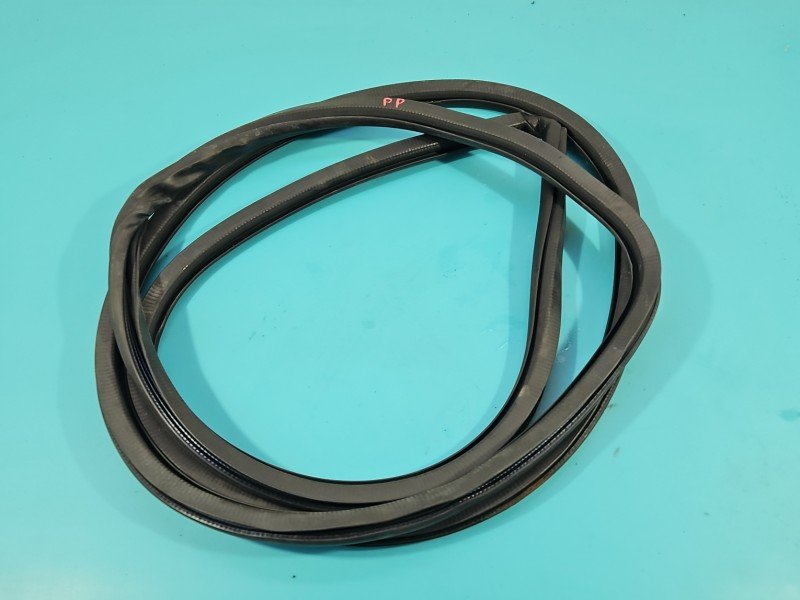 Uszczelka drzwi przód prawa Toyota Land Cruiser J200 07- Uszczelka drzwi przód prawa Toyota Land Cruiser J200 07-