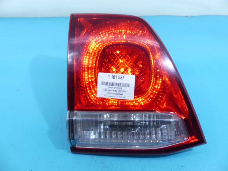 Lampa tył lewa klapy Toyota Land Cruiser J200 07- HB EUROPA