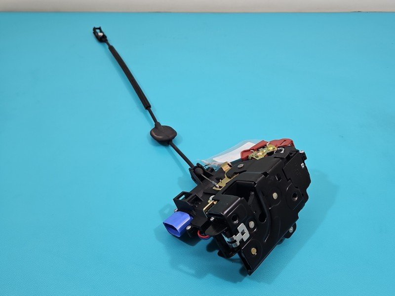 Zamek przód prawy Vw Golf plus EUROPA Volkswagen, 9 PIN