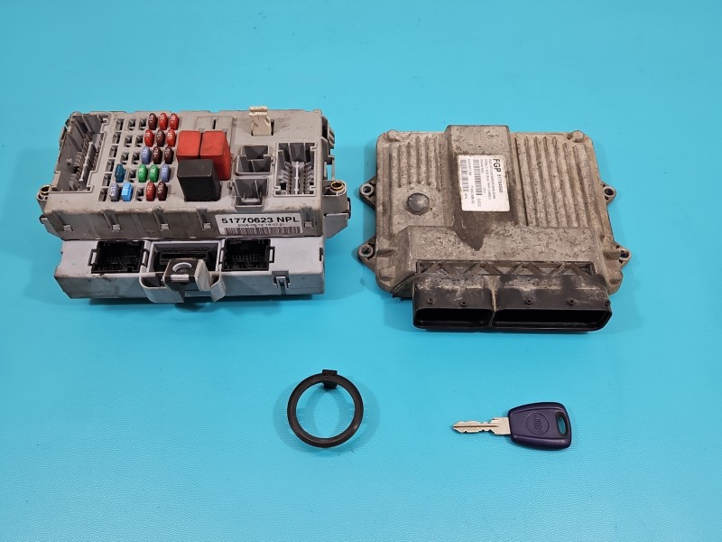 Komputer Sterownik silnika Fiat Doblo I 01-10 1.3 jtd 51784560