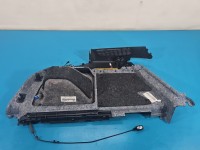 Tapicerka bagażnika prawa boczek Audi A4 B9 8W9863880H