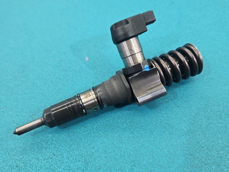 testowany Pompowtryskiwacz 2.0 tdi bve 03G130073S