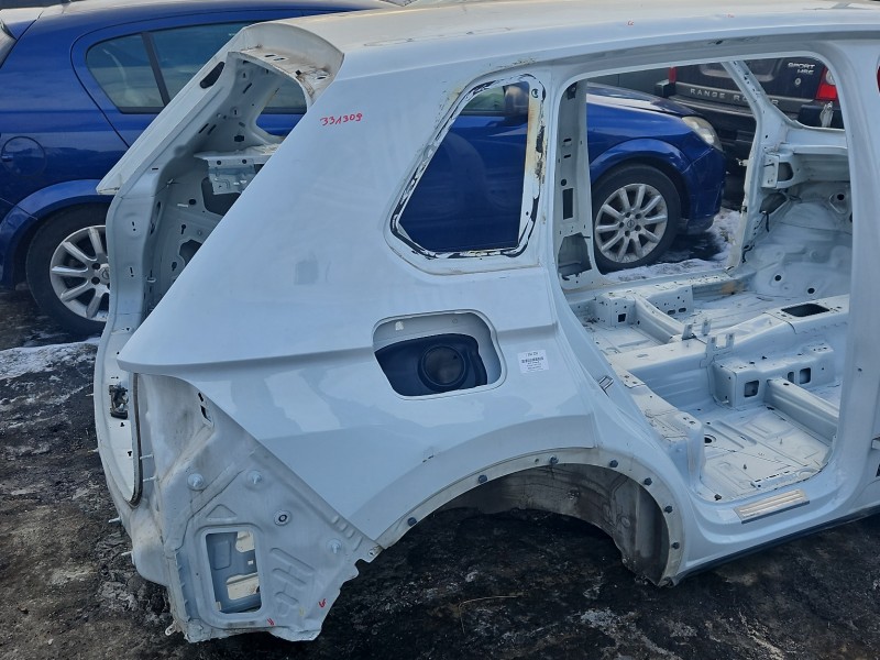 Błotnik tył prawy Vw Tiguan II 16- LC9AL ćwiartka