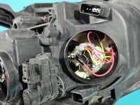 Reflektor prawy lampa przód Renault Clio III EUROPA 8200865604, 89902795