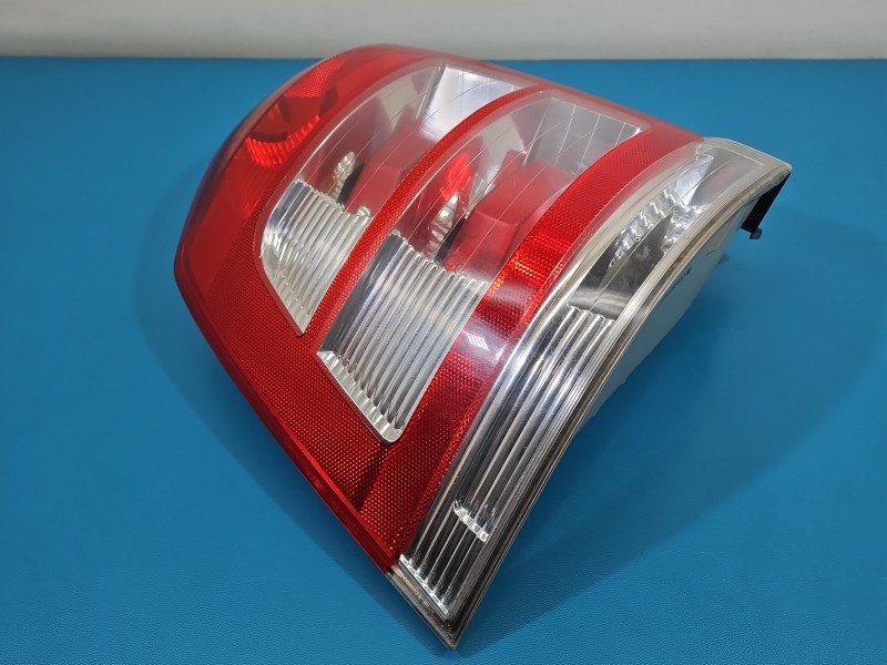 Lampa tył lewa Opel Zafira B HB Producent części: OPEL, 08-14r EUROPA