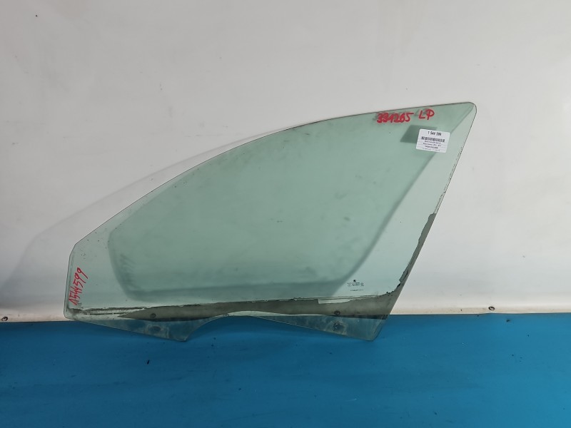 Szyba drzwi przód lewa KIEROWCY Skoda Octavia II HB