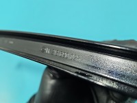 Listwa drzwi przód prawa Mercedes W213 2136900287