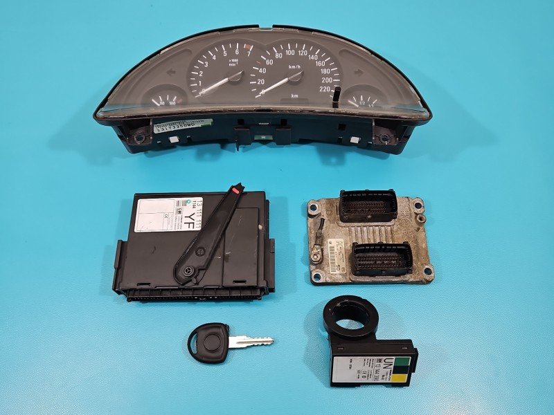 Komputer Sterownik silnika 55350552 Opel Corsa C 1.2 16V Komputer Sterownik silnika 55350552 Opel Corsa C 1.2 16V