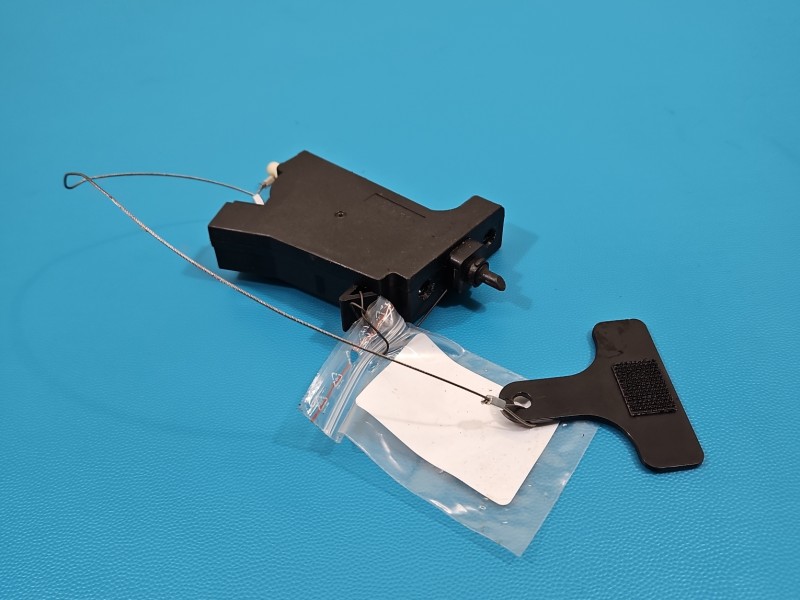 Siłownik klapki wlewu paliwa Kia Stinger