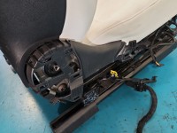 Fotel prawy przód pasażera Tesla Model Y 5d EUROPA