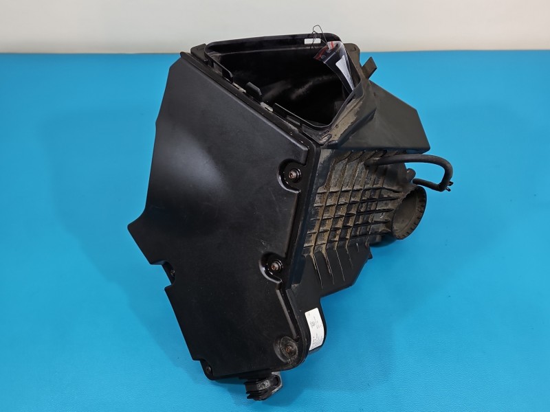 Obudowa filtra powietrza Audi A5 8T 3.0 tdi 8K0133835B, 8K0133837B
