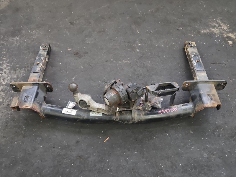 Hak holowniczy Opel Insignia A Hak holowniczy Opel Insignia A