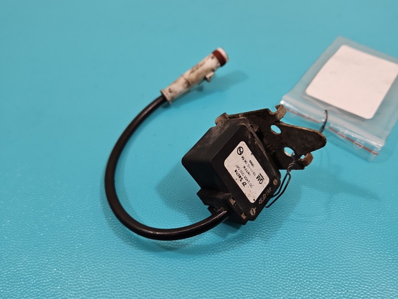 Czujnik zawieszenia Opel Insignia A 002455000047, 12841594