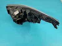 Reflektor prawy lampa przód Renault Trafic III EUROPA