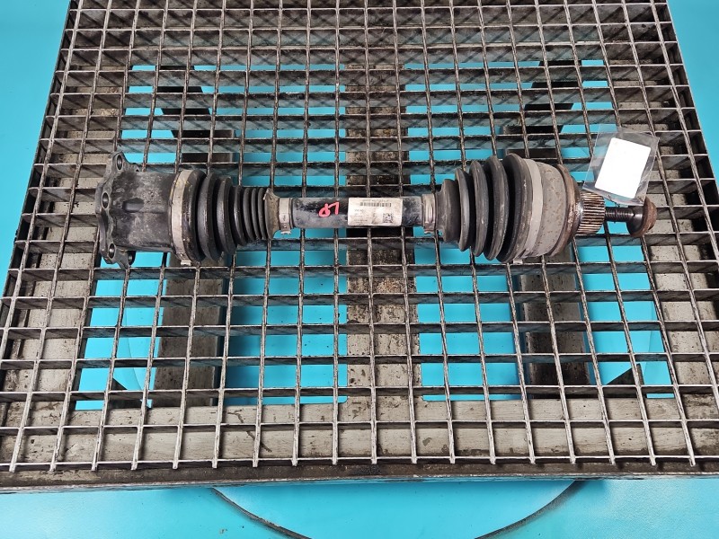 Półoś przód lewa Audi A4 B9 2.0 TDI automat