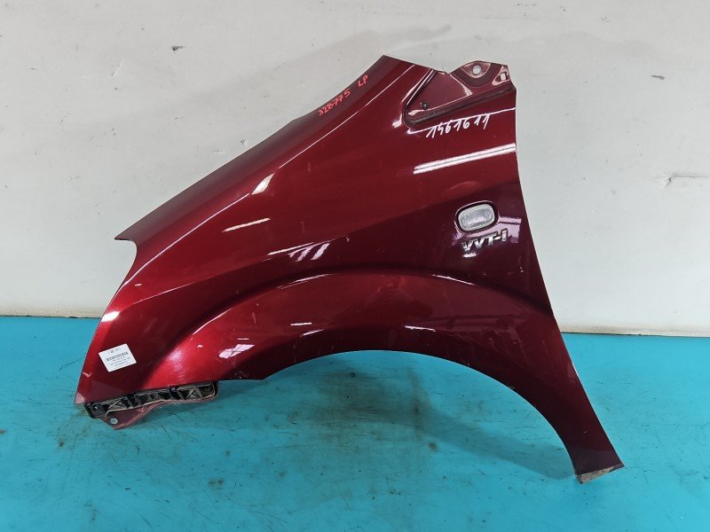 Błotnik przód lewy Toyota Corolla Verso II bordowy 3Q3
