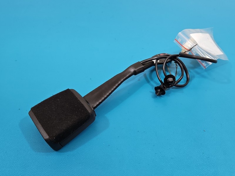 Pas bezpieczeństwa przód prawy pasażera 949348503 BMW iX1 U11