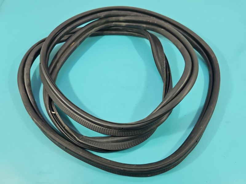 Uszczelka klapy Land rover range Evoque I 11-18