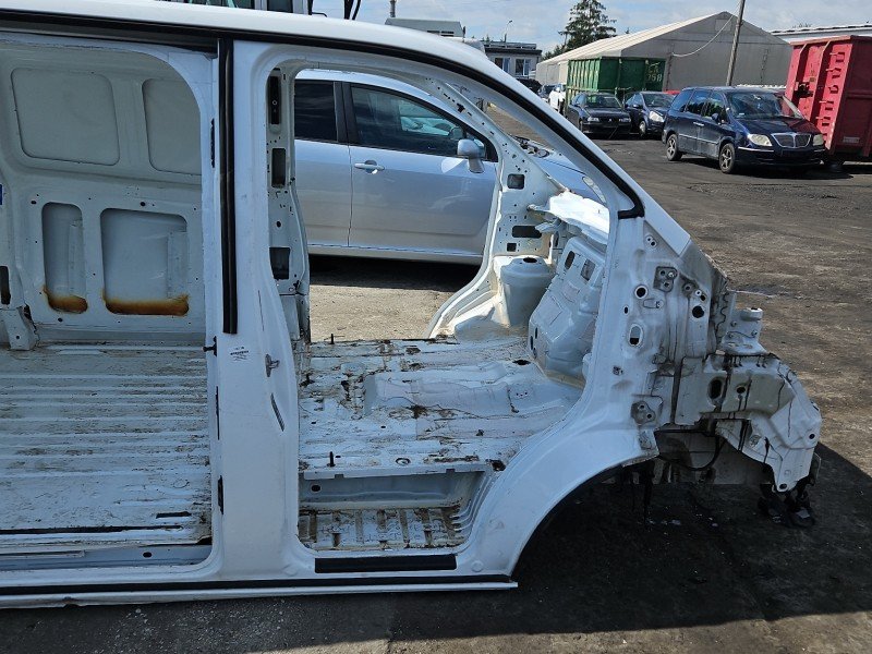Próg prawy SŁUPEK ŚRODKOWY B Ford Transit Custom HB 5d AA Frozen White Próg prawy SŁUPEK ŚRODKOWY B Ford Transit Custom HB 5d AA Frozen White