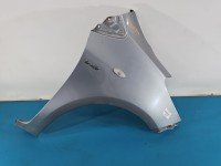 Błotnik przód prawy Toyota Yaris II srebrny 1F8