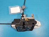 Zamek przód lewy 31391822, 933373-104 Volvo V40 II 12- EUROPA Producent części: Volvo, 6pin