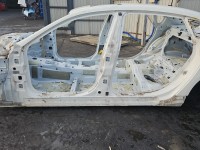 Próg lewy SŁUPEK ŚRODKOWY B Maserati Quattroporte VI 13- sedan 4d