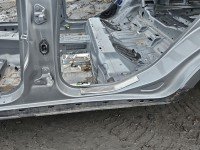 Próg lewy SŁUPEK ŚRODKOWY B Mercedes CLS II C218 W218 218 4d srebrny 792