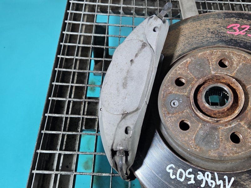 Zacisk przód prawy AUDI Q5 08- 2.0 tfsi Zacisk przód prawy AUDI Q5 08- 2.0 tfsi