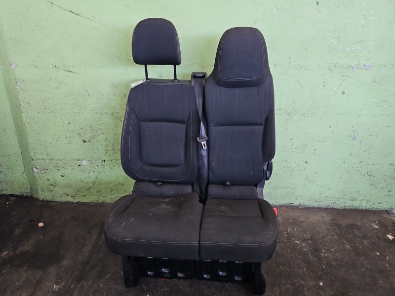 Fotel prawy przód pasażera Renault Trafic III 5d EUROPA