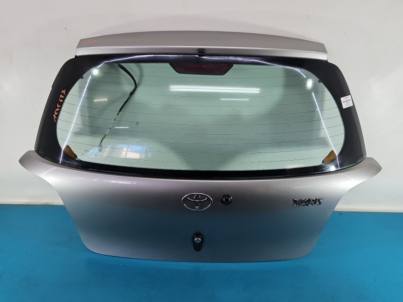 Klapa tył Toyota Yaris I HB 3d beżowy