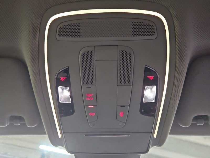Lampa kabiny lampka AUDI A8 D4 4H 4H0951177 Lampa kabiny lampka AUDI A8 D4 4H 4H0951177