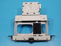 Wyświetlacz Toyota Avensis II T25 86110-05020 monitor