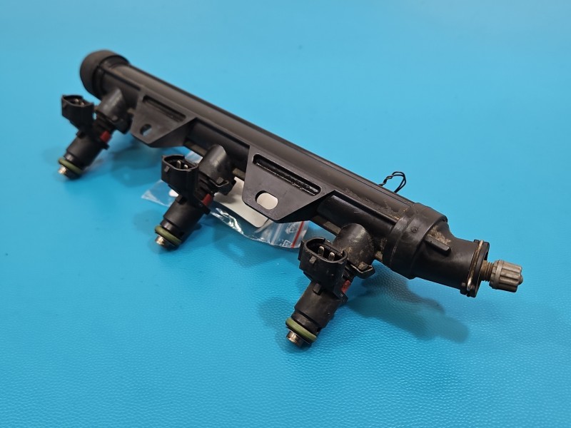 Wtryskiwacz Seat Ibiza IV 6J 03E906031C, 03E133320A 1.2 12V