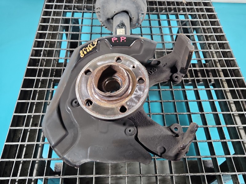 Zwrotnica prawa piasta przód 1.0 tsi Skoda Scala 2019-