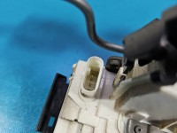 Zamek przód prawy Mercedes W204 EUROPA 4pin A2047232808