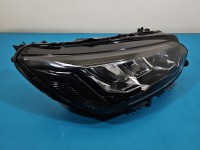 Reflektor prawy lampa przód Peugeot 2008 II EUROPA