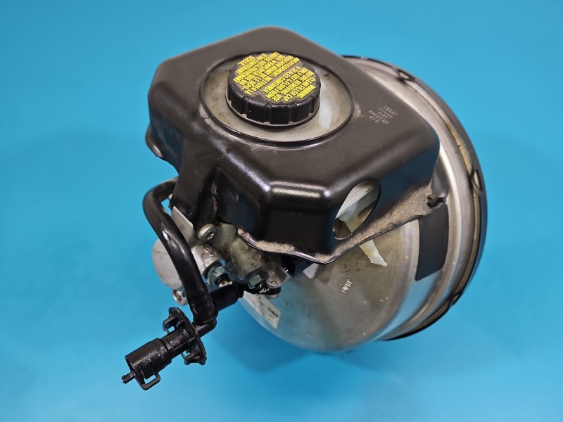 Serwo hamulcowe Audi A4 B9 8W0612103B 2.0 TFSI