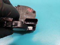 Zamek przód lewy Nissan Qashqai I J10 06-13 EUROPA