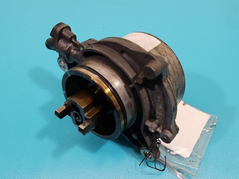 Pompa vacum Bmw X3 e83 2.0d (M47) Pompa vacum Bmw X3 e83 2.0d (M47)