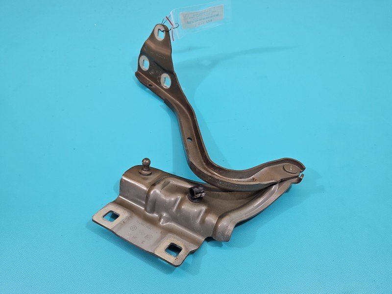 Zawias maski prawy Renault Megane IV Zawias maski prawy Renault Megane IV