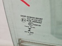 Szyba drzwi tył prawa Infiniti Q30 HB