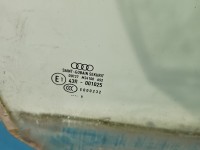 Szyba drzwi przód prawa pasażera Audi A3 8P Producent części: Audi, 5 DRZWI HB