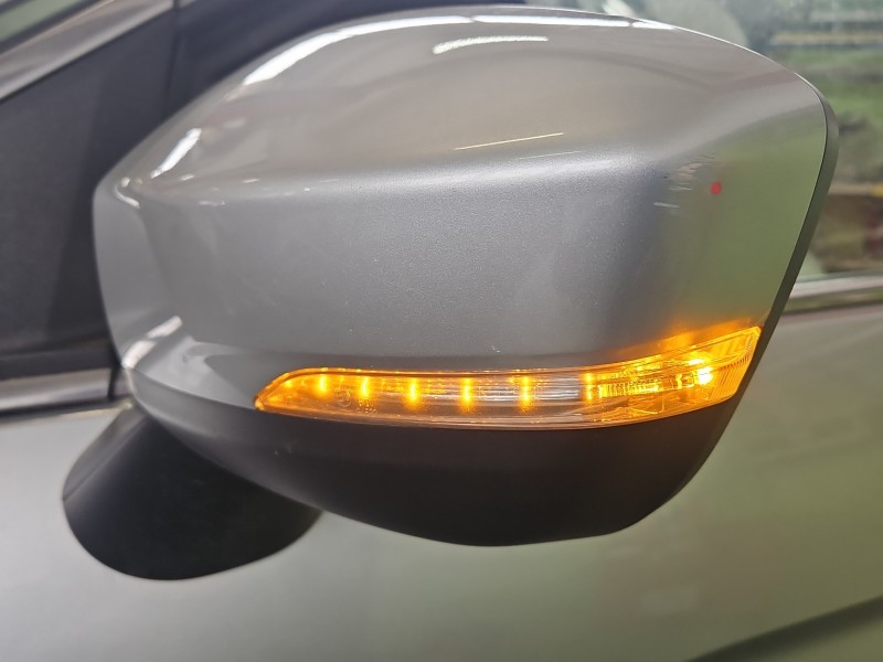 Lusterko lewe Mitsubishi Eclipse Cross rysy, 8pin, elektrycznie składane KOLOR U25 europa