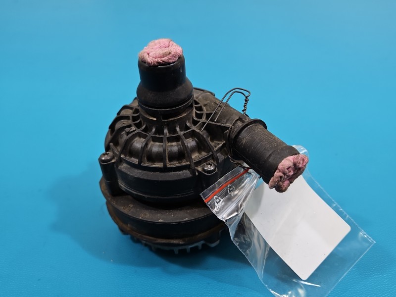 Pompka obiegu wody pompa Dacia Duster III 24- 1.2 TCe 210104389R, 039202450X