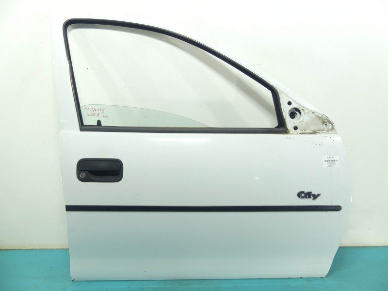 DRZWI PRZÓD PRAWE PASAŻERA Opel Corsa B 5d biały Y474