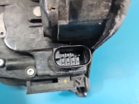 Zamek przód lewy 7477685 BMW G30 EUROPA Producent części: BMW, 4pin
